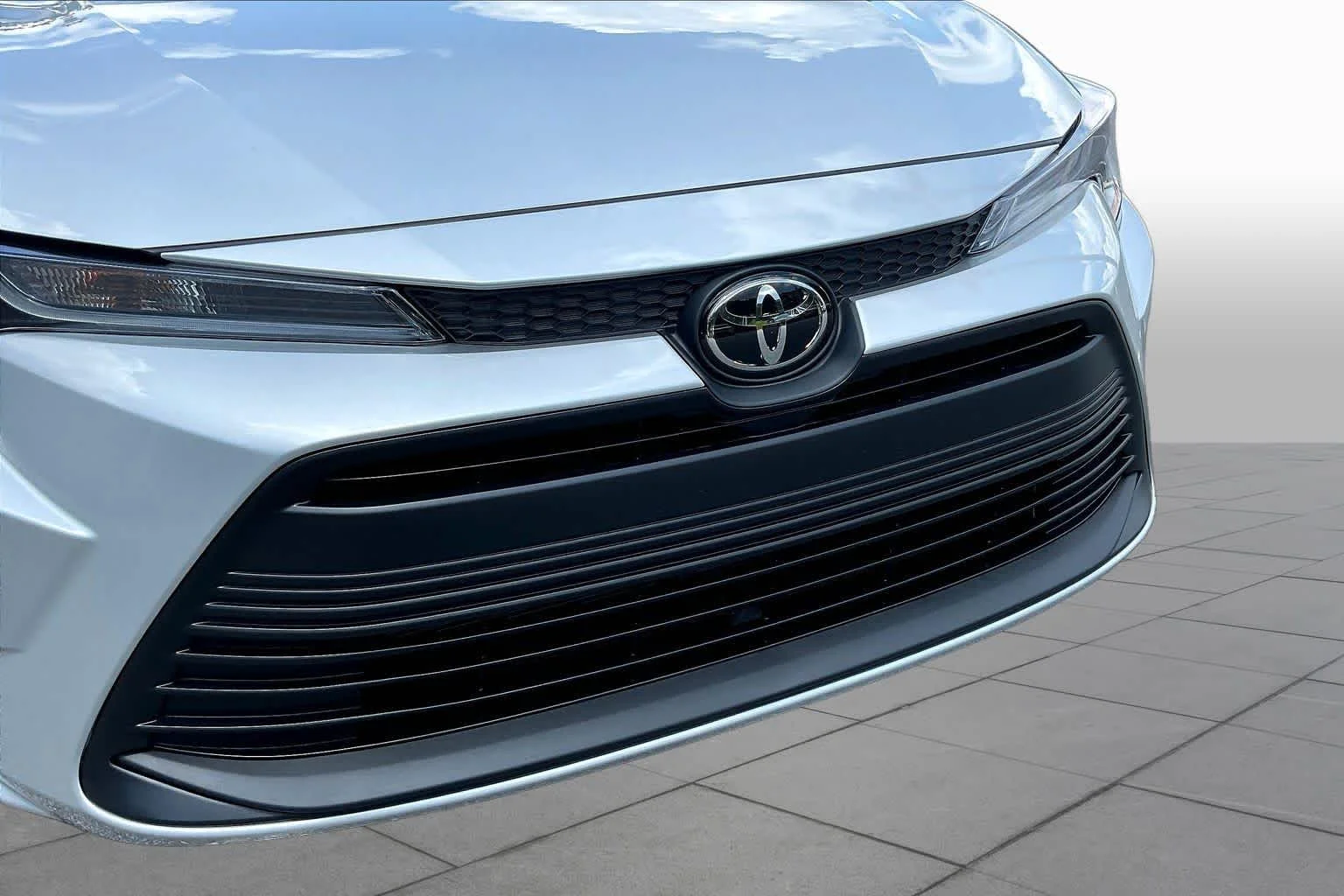 Used 2026 Classic Silver Metallic Toyota LE image 29