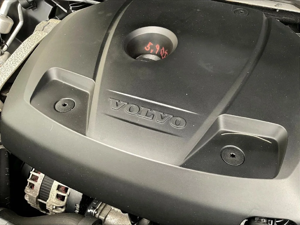 Used 2019 Onyx Black Metallic Volvo T6 Inscription image 30