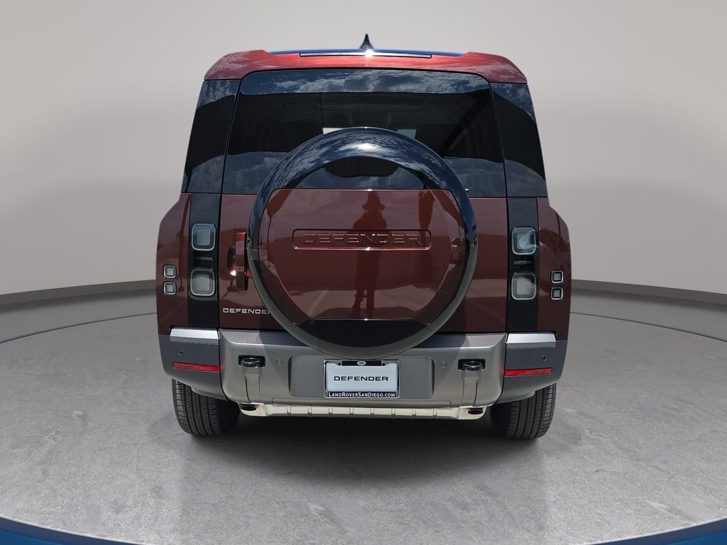 New 2026 Sedona Red Land Rover S image 6