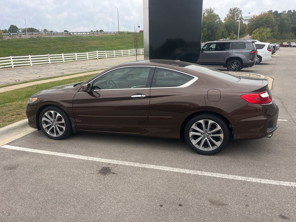 Used 2014 Tiger Eye Pearl Honda EX-L image 3