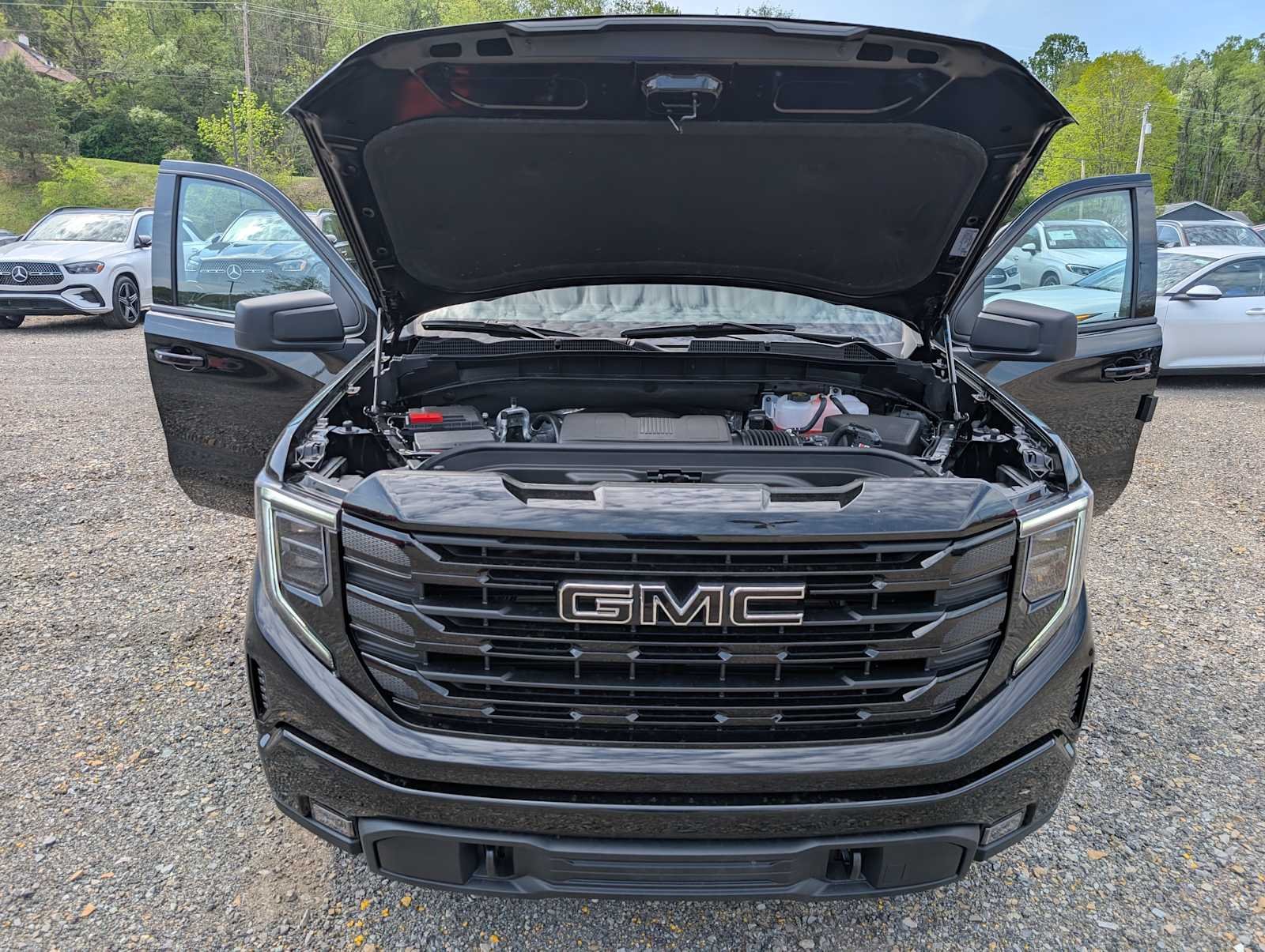 New 2026 Onyx Black GMC Elevation image 11