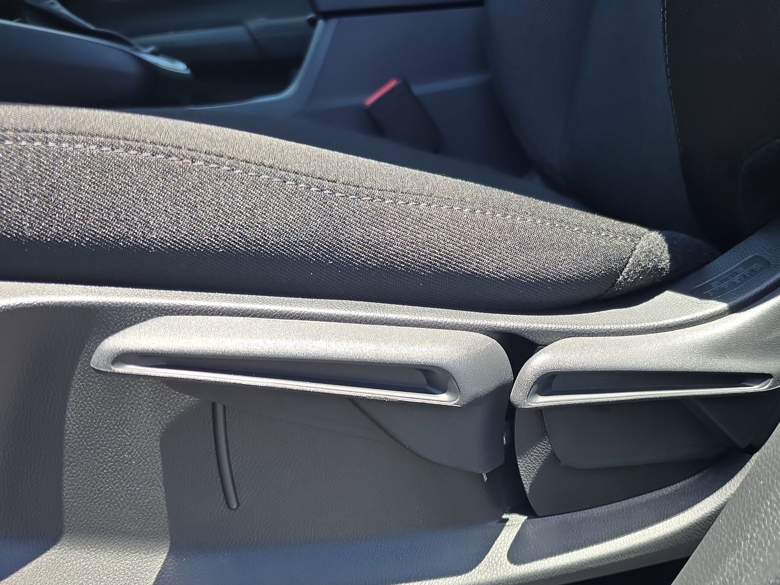 New 2026 Meteorite Gray Metallic Honda LX image 19