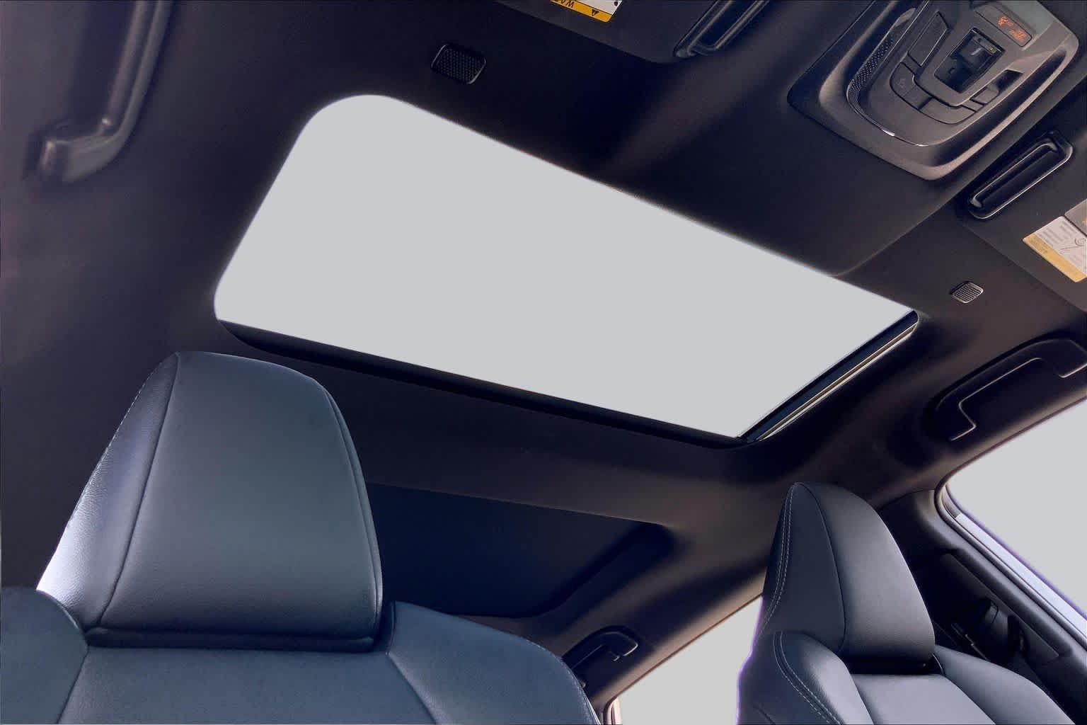Used 2025 Wind Chill Pearl Toyota XLE image 13