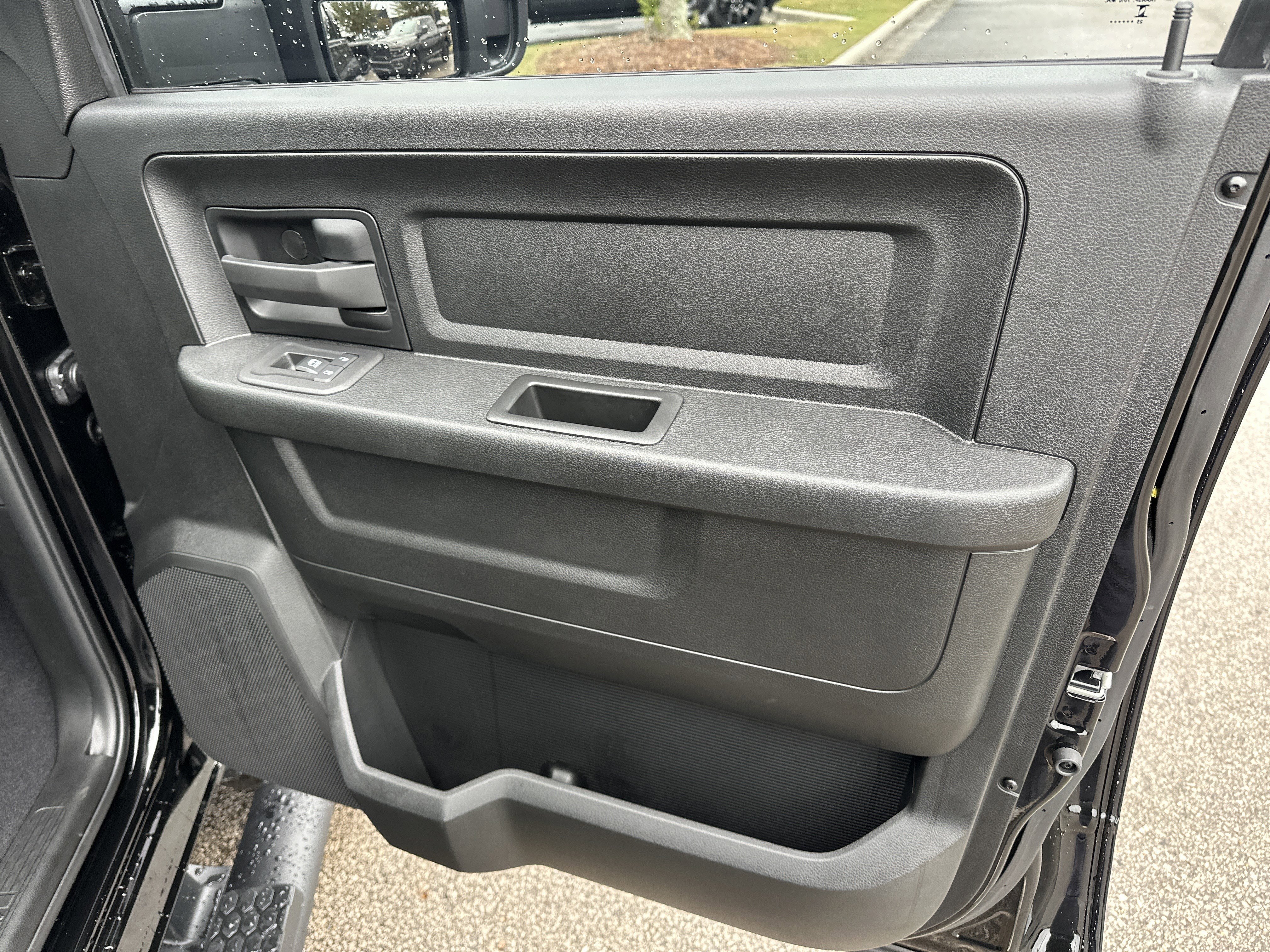 2026 RAM 2500 Tradesman/Black Express - Photo 14