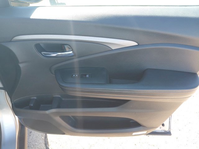 Used 2023 Silver Honda RTL-E image 30