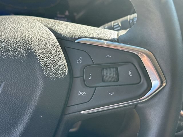 Used 2024 Summit White Chevrolet LT image 41