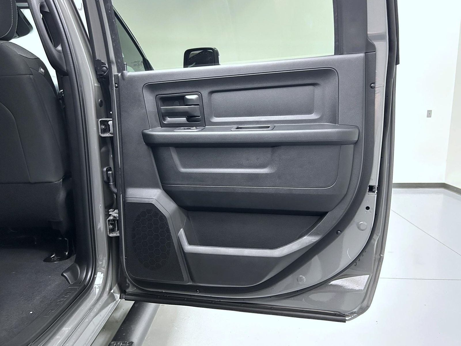New 2026 Ceramic Gray Clear-Coat Exterior Paint RAM Tradesman image 17
