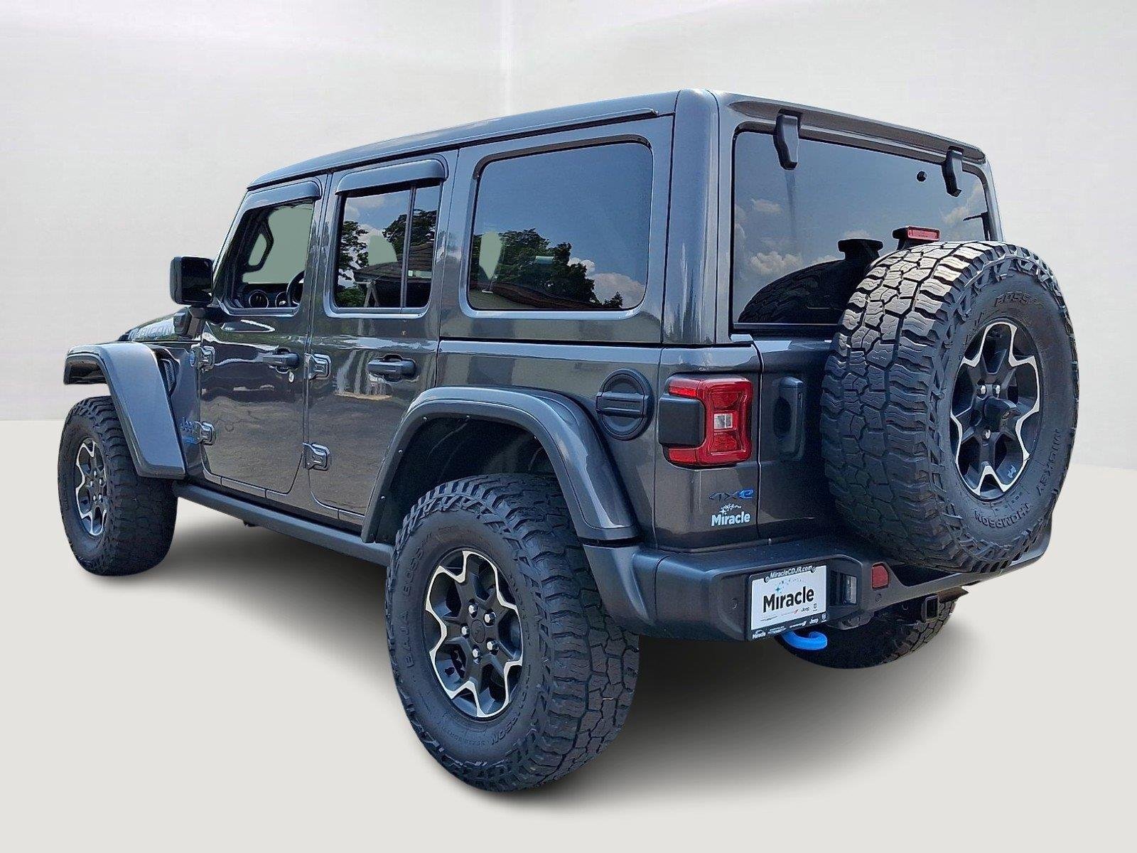 Used 2021 Granite Crystal Metallic Clearcoat Jeep Unlimited Rubicon image 5