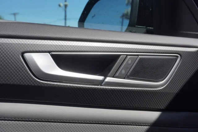 New 2026 Deep Black Pearl Volkswagen 2.0T Peak Edition image 16