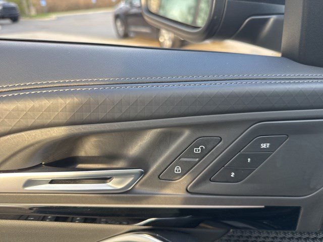 Used 2025 Black Sapphire Metallic BMW xDrive28i image 10