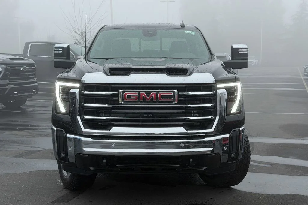 Used 2026 Onyx Black GMC SLT image 3