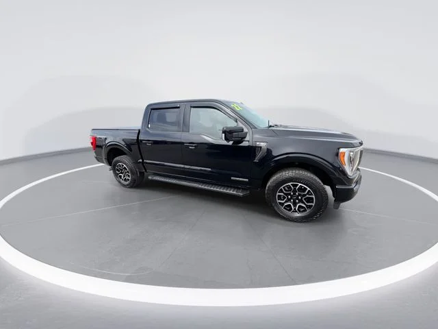Used 2022 Black Ford Lariat image 2