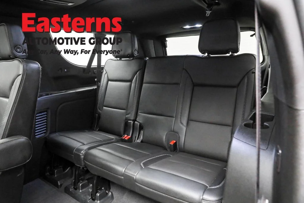 Used 2022 White GMC Denali image 30