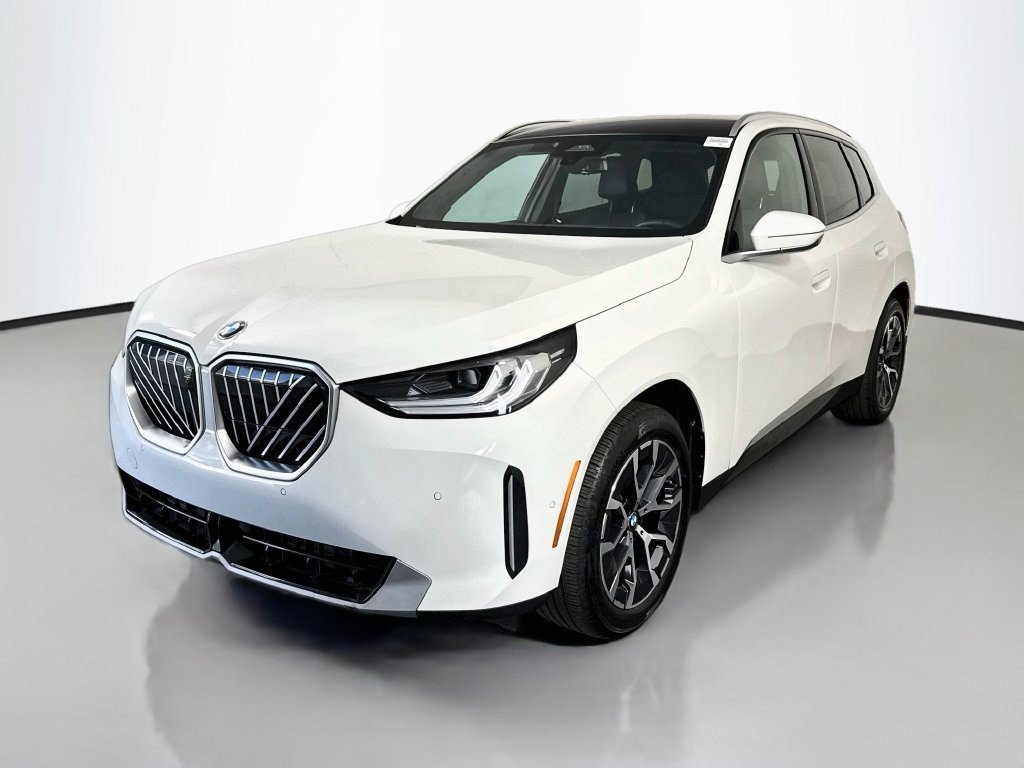 Used 2026 Alpine White BMW 30 xDrive image 3