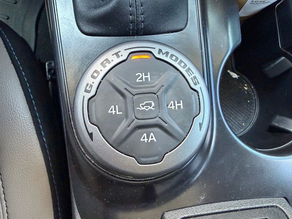 Used 2024 White Ford Wildtrak image 14