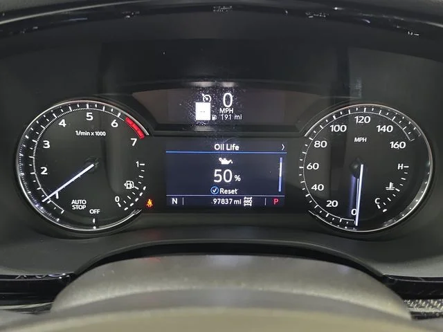 Used 2020 White Cadillac Sport image 18