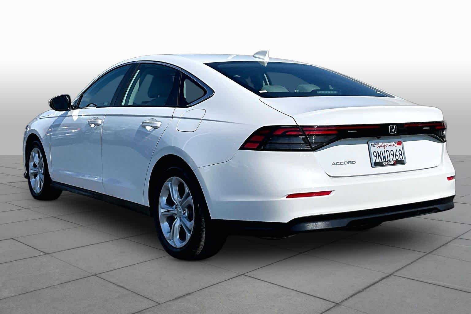 Used 2024 Platinum White Pearl Honda LX image 11