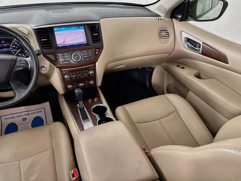 Used 2017 Pearl White Nissan Platinum image 31