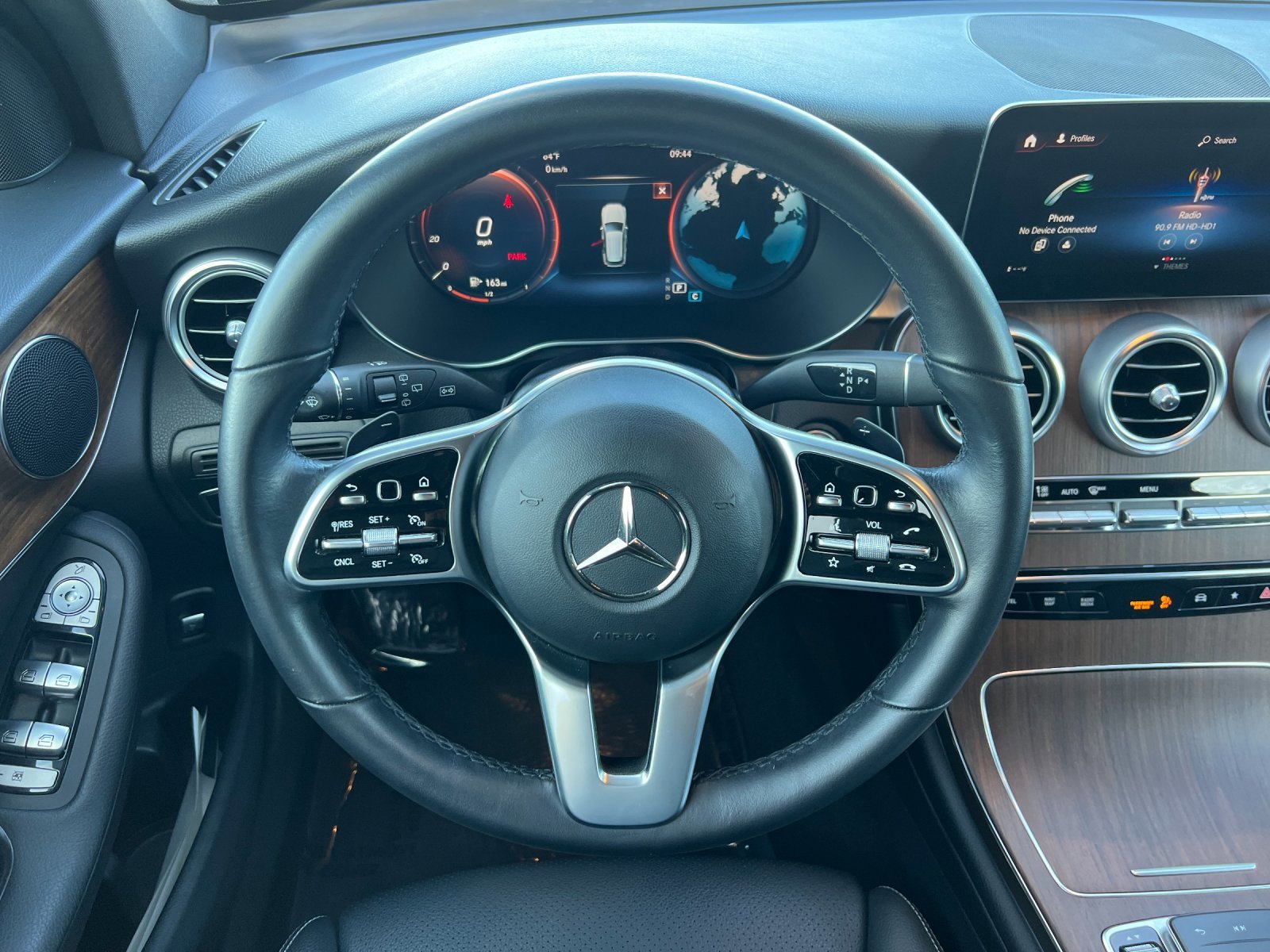 Used 2022 White Mercedes-Benz GLC 300 image 13