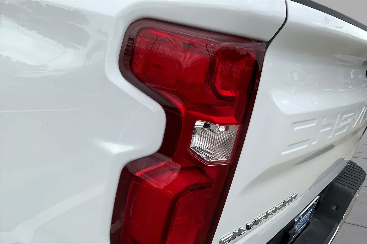 Used 2024 Summit White Chevrolet LTZ image 26