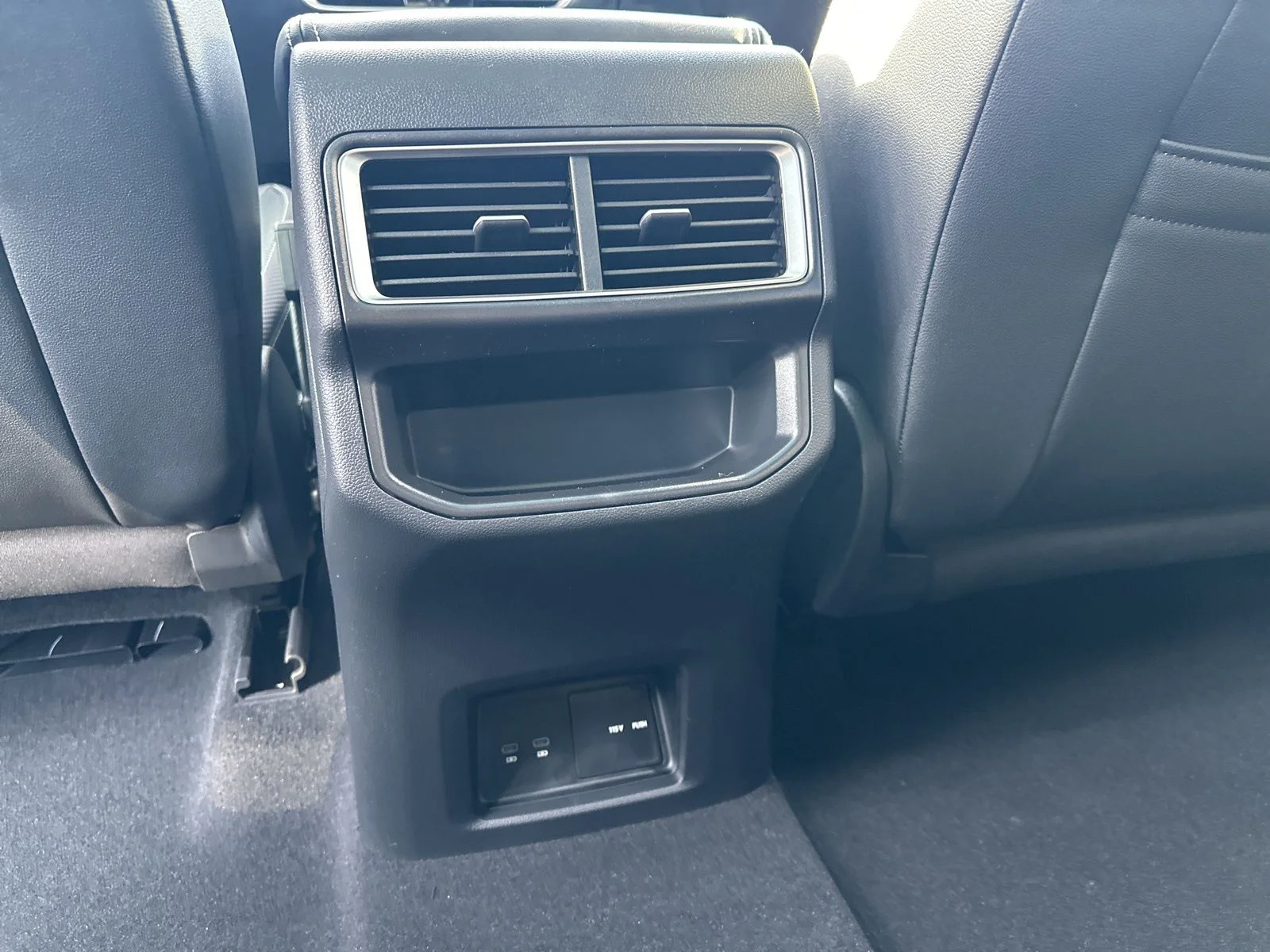 New 2026 Black Volkswagen 2.0T SE w/Technology image 22