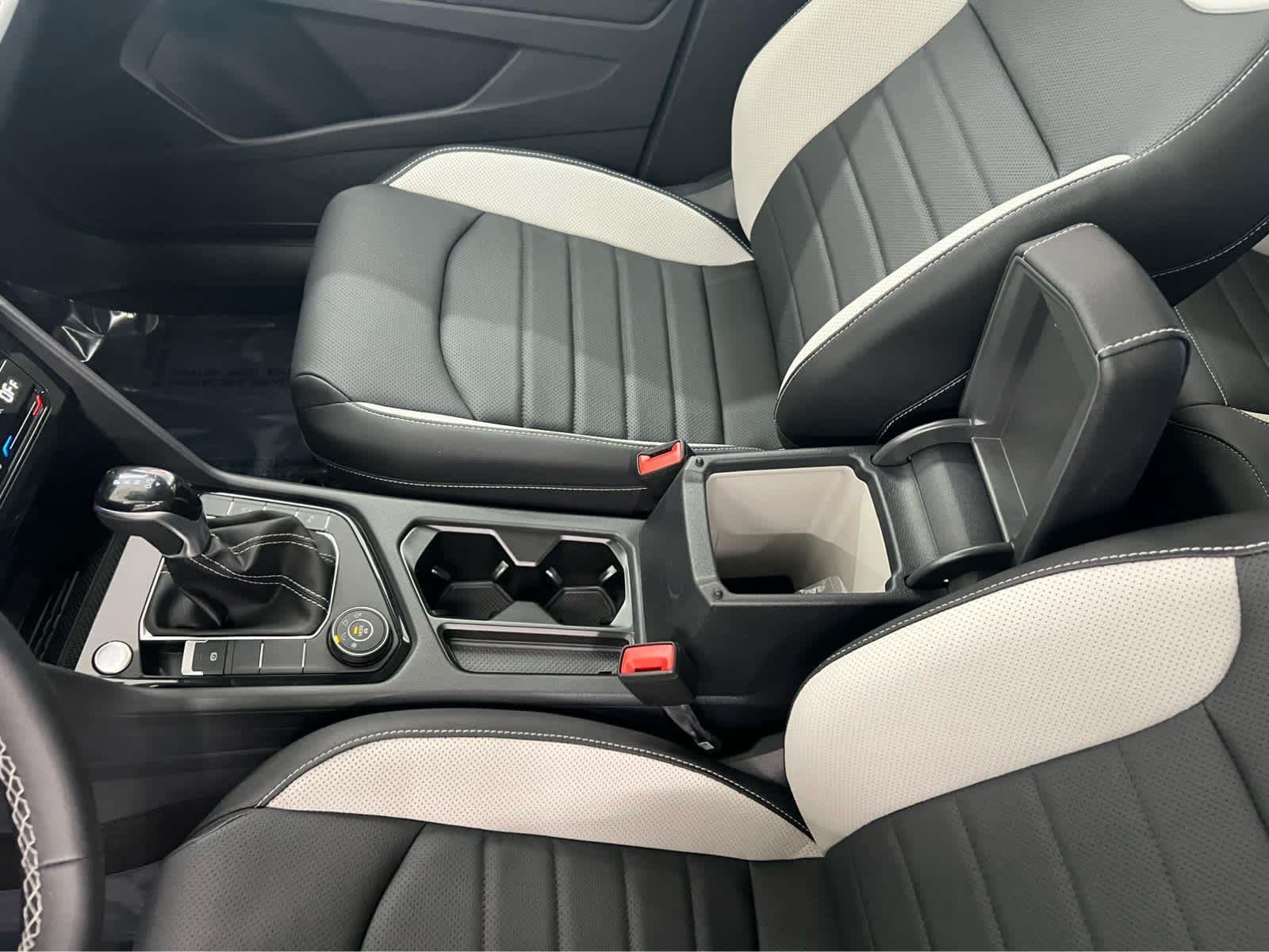 New 2026 Pure White Volkswagen SEL image 20