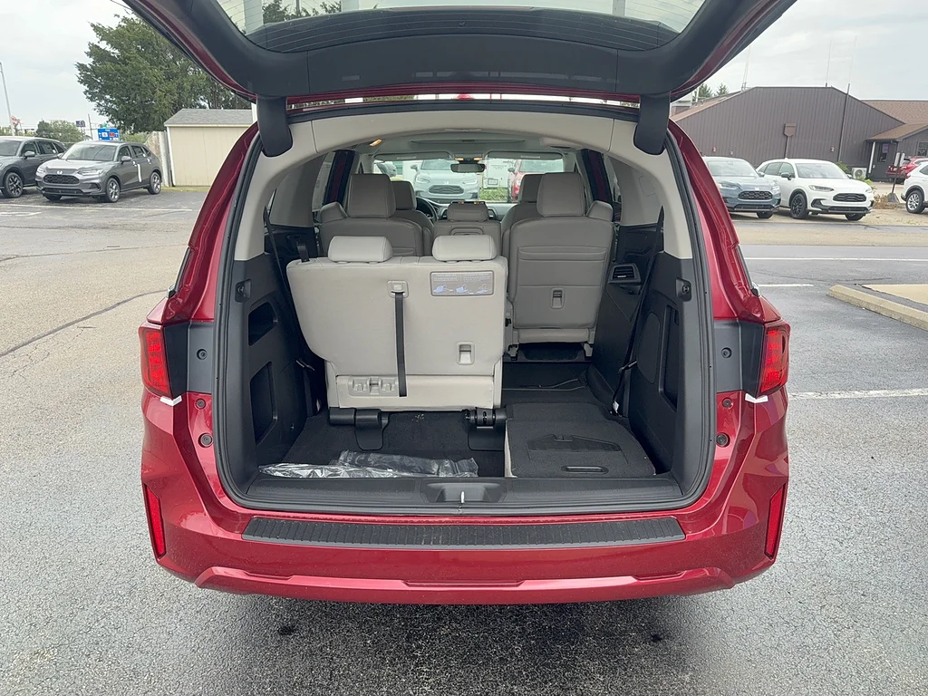 New 2027 Radiant Red Metallic II Honda EX-L image 17
