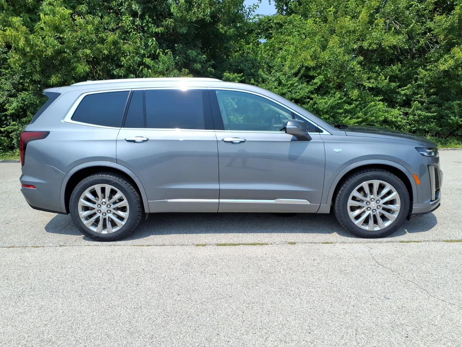 Used 2021 Satin Steel Metallic Cadillac Premium Luxury image 29