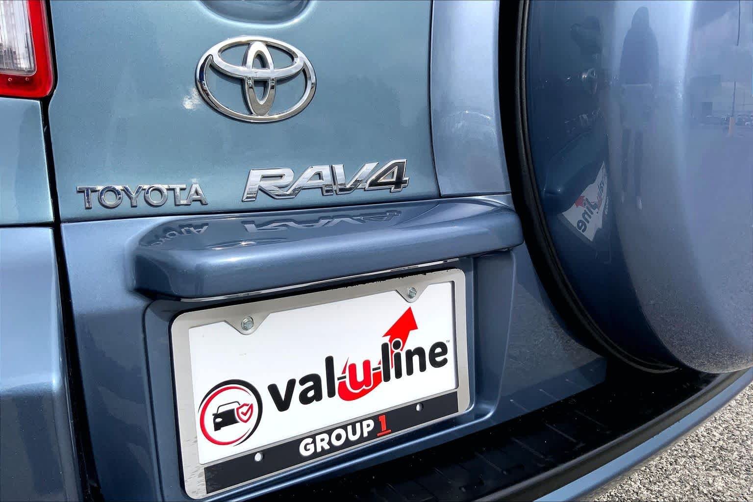 Used 2010 Pacific Blue Metallic Toyota  image 28