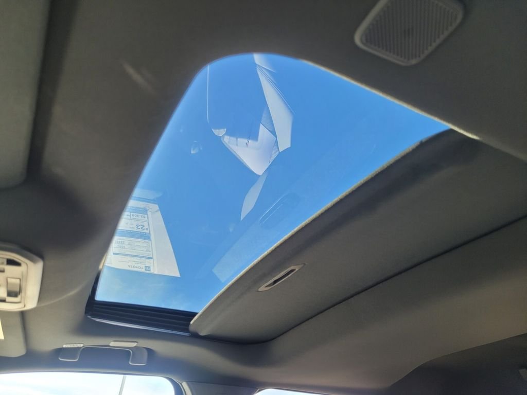 2025 Toyota Tacoma Limited - Photo 16