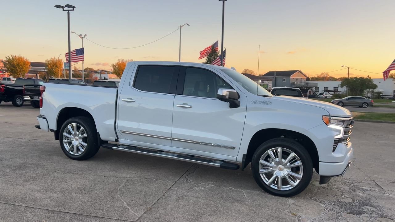 2026 Chevrolet Silverado 1500 High Country photo 2