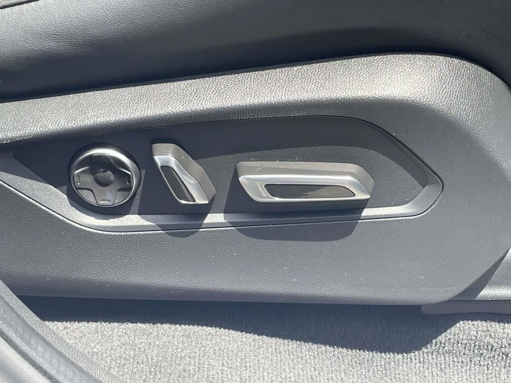 Used 2023  Acura Technology image 16