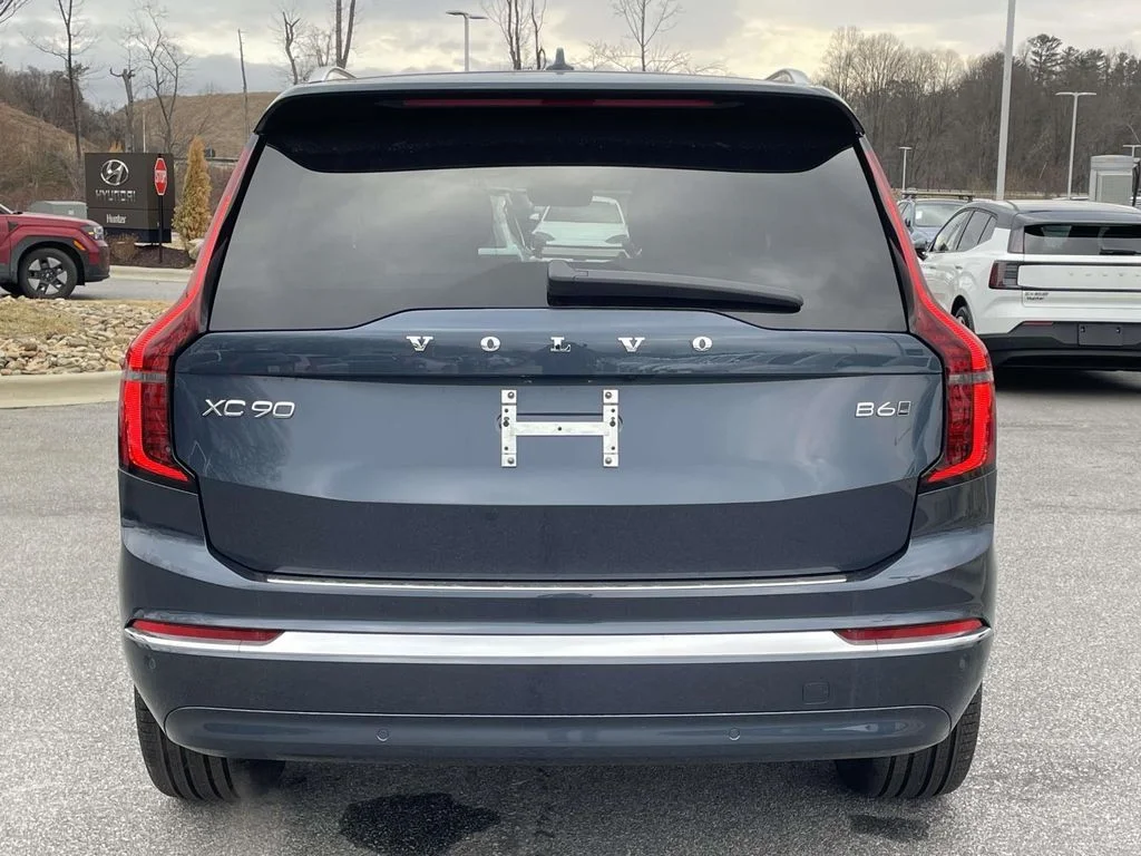 2026 Volvo XC90 Plus - Photo 28