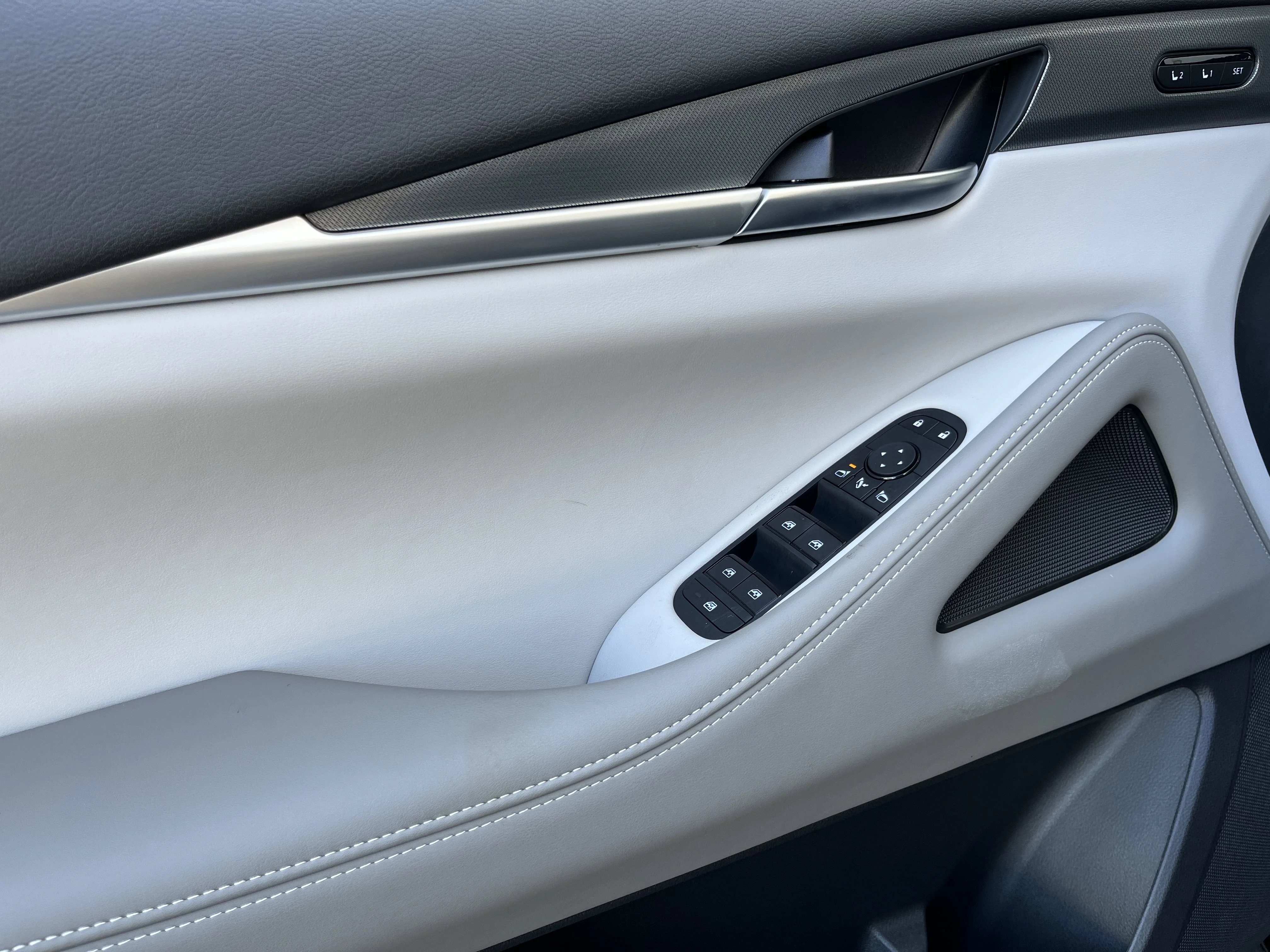 New 2027 Black Obsidian INFINITI LUXE image 10