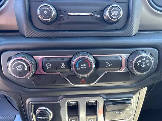 Used 2019 Gray Jeep Sport S image 16