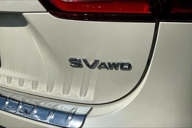 Used 2020 White Nissan SV image 24