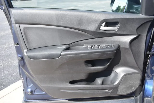 2015 Honda CR-V LX - Photo 9
