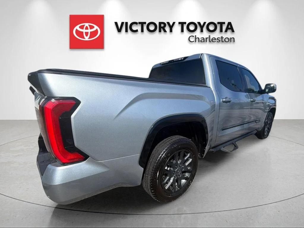 Used 2025 Silver Toyota Platinum image 7