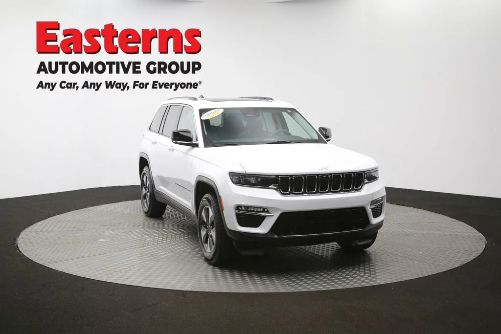 Used 2022 White Jeep 4xe image 54