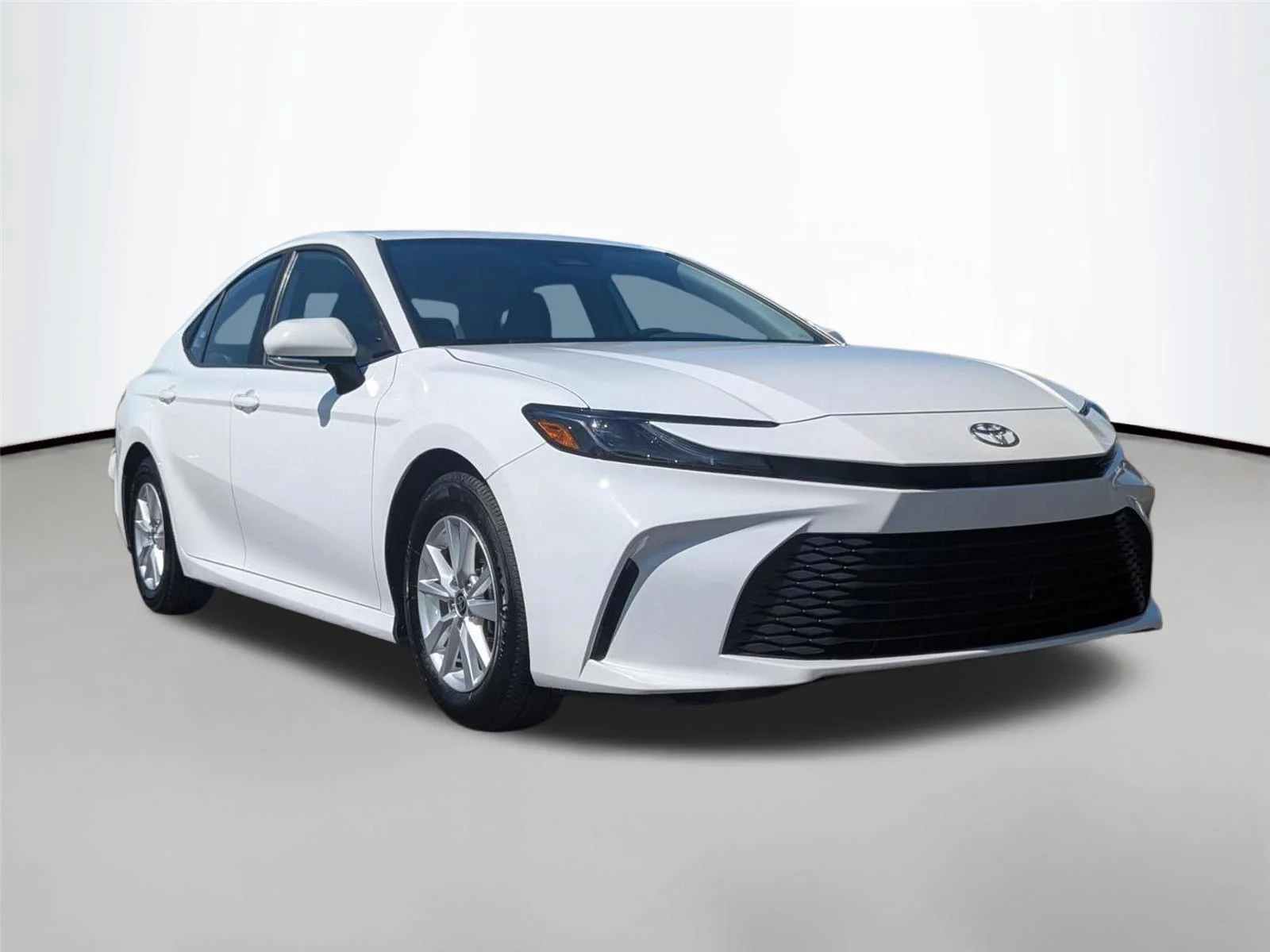 Used 2025  TOYOTA  image 7