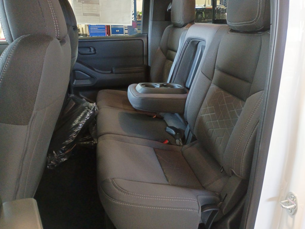 2026 Nissan Frontier SV - Photo 18