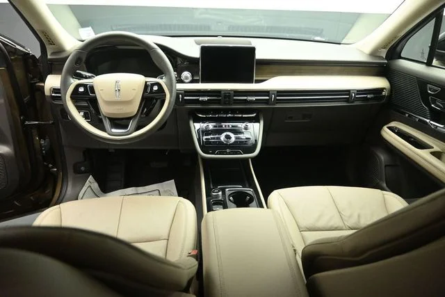 Certified Used 2022 Bronze Smoke Metallic Premium Colorant Lincoln Reserve image 22