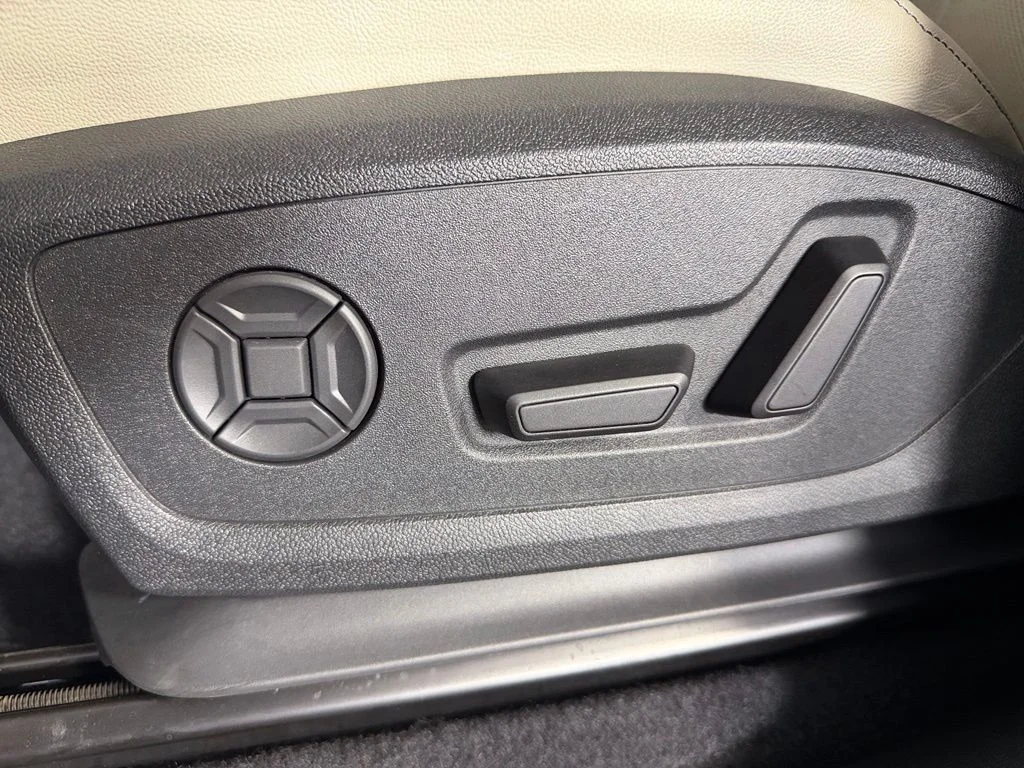 Used 2025 Black Audi Premium Plus image 24