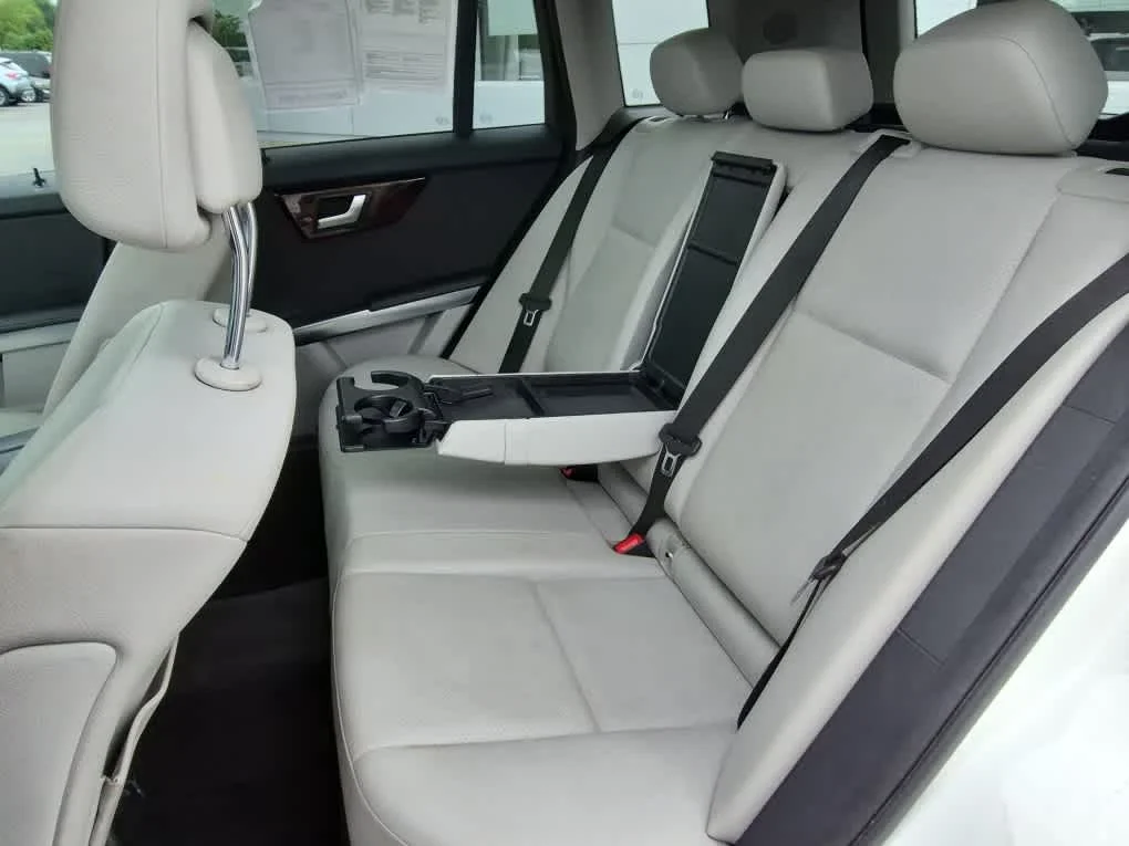 Used 2013 Polar White Mercedes-Benz GLK 350 image 7