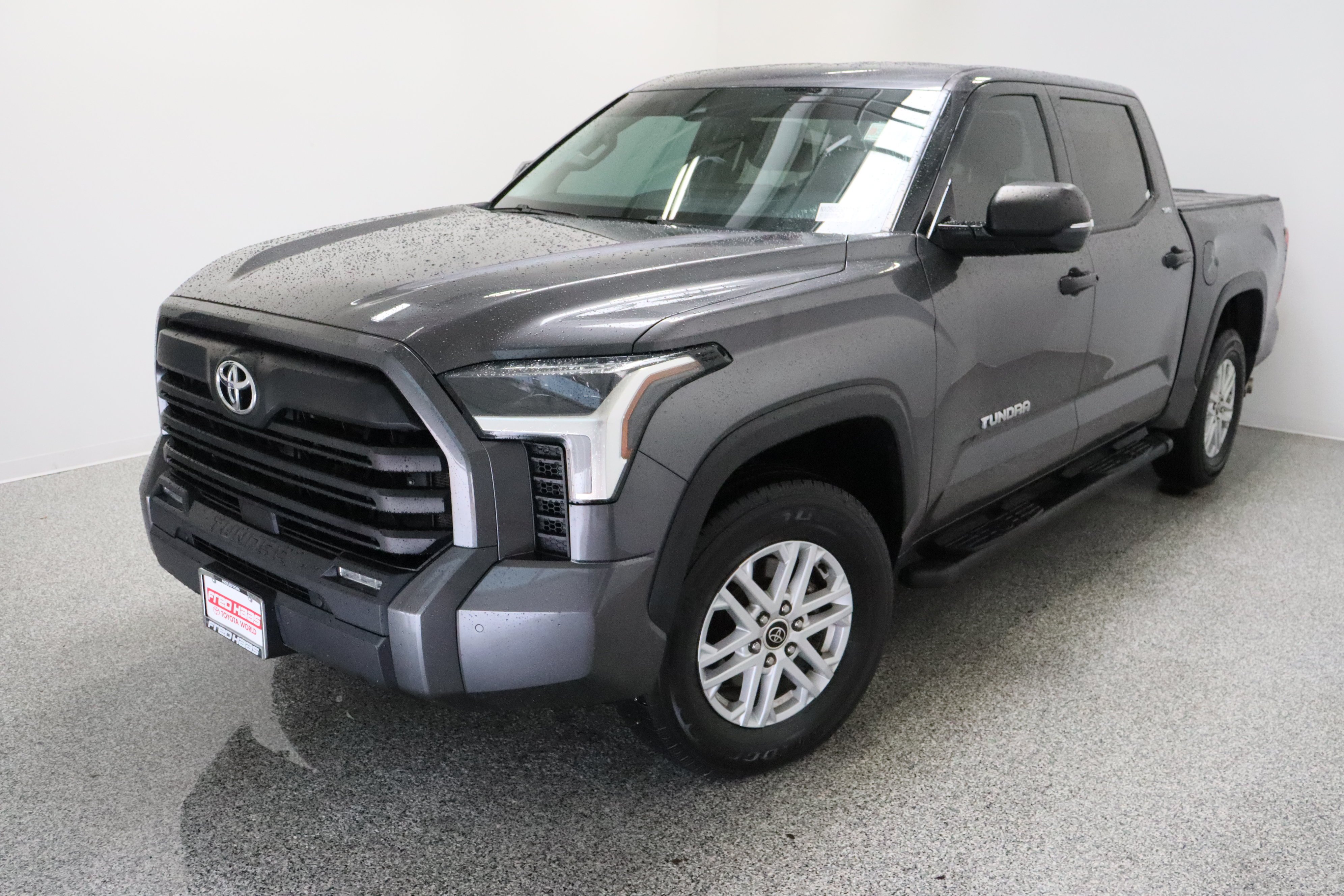 Used 2022 Magnetic Gray Metallic Toyota SR5 3.4T image 2