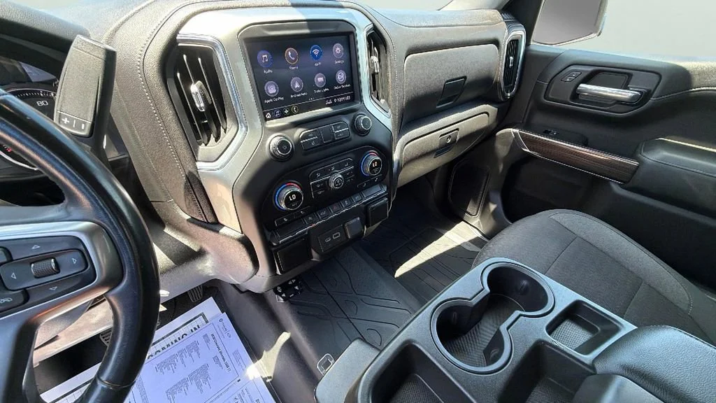 Used 2020 SUMMIT WHITE Chevrolet LT image 20