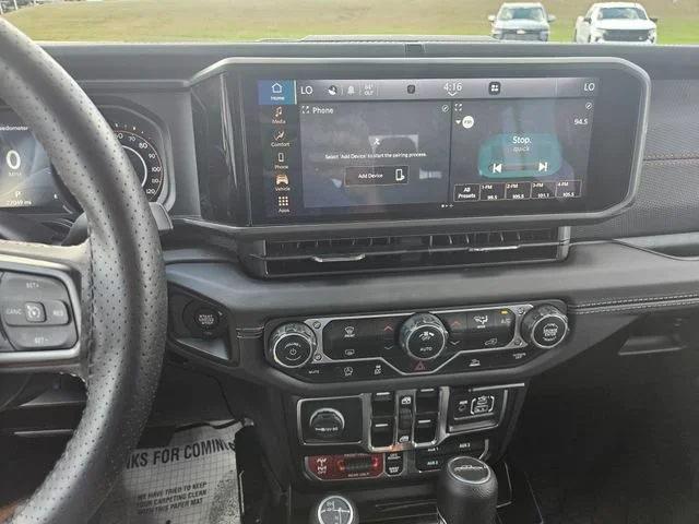 Used 2025 Green Jeep Rubicon image 17
