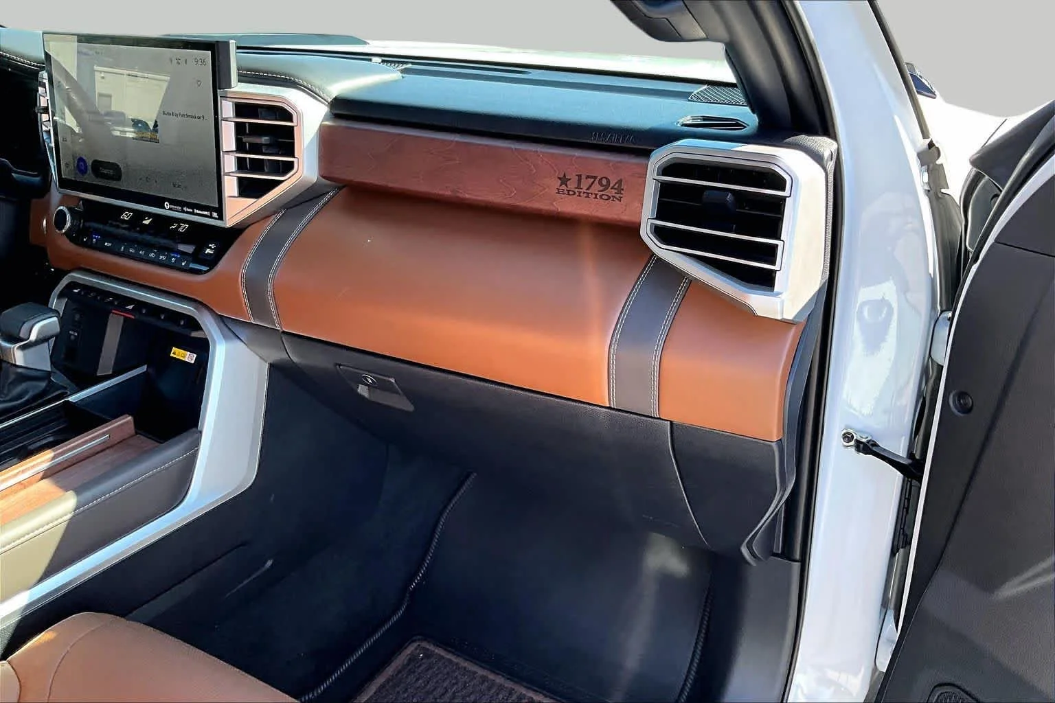 2024 Toyota Tundra 1794 Edition - Photo 17