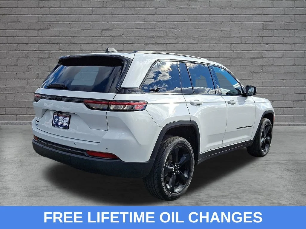 Used 2023 Bright White Clearcoat Jeep Altitude X image 12