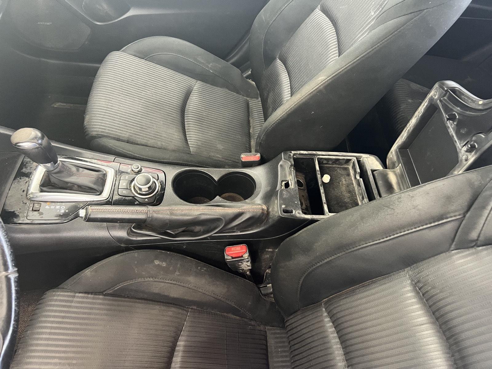 2015 Mazda MAZDA3 i Touring - Photo 19